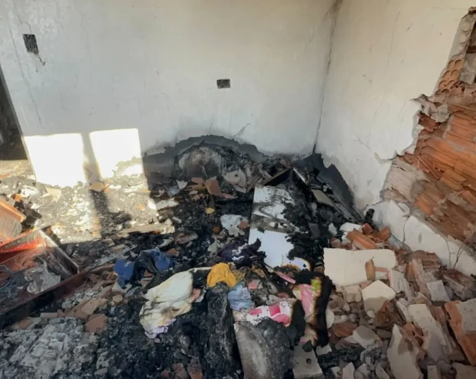 Incêndio destrói casa em Campo Grande; ex-marido é suspeito após ameaças