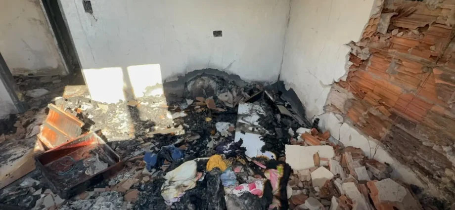 Incêndio destrói casa em Campo Grande; ex-marido é suspeito após ameaças