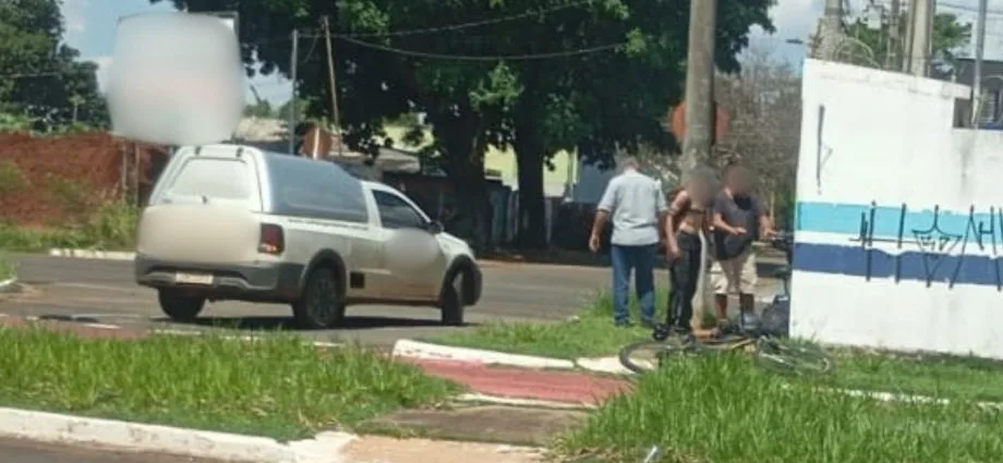 Ciclista ferido em acidente na Avenida Lúdio Martins Coelho, em Belo Horizonte