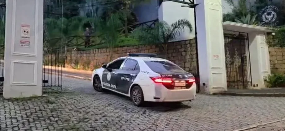 Operação da Polícia Civil investiga desvio de armas para facções em quatro estados