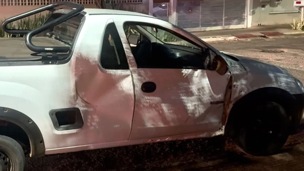 Motociclista fica ferido em colisão na Rua Alexandre Fleming, em Campo Grande