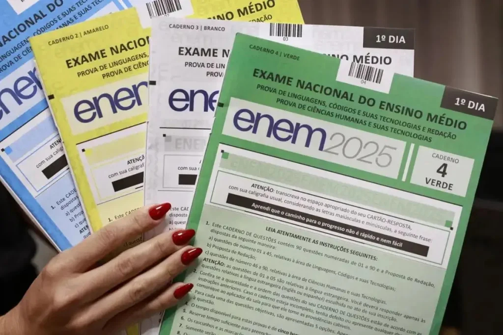 Cadernos do Enem Foto: Reprodução - aulões enem