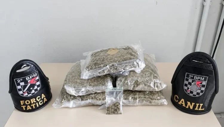Três suspeitos são presos com 2,6 kg de maconha em Três Lagoas