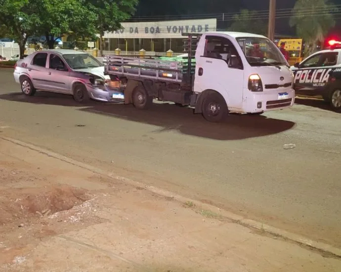 Motociclista morre prensada entre veículos em Campo Grande