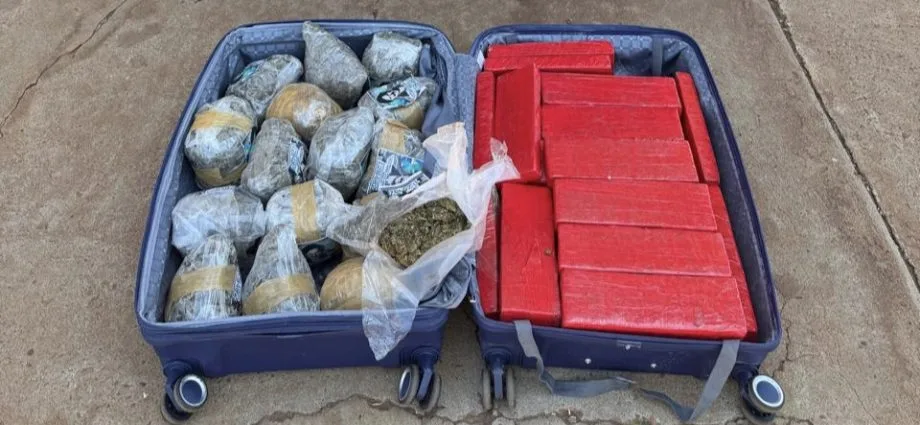 Apreensão de 33 kg de drogas em veículo de aplicativo em Água Clara