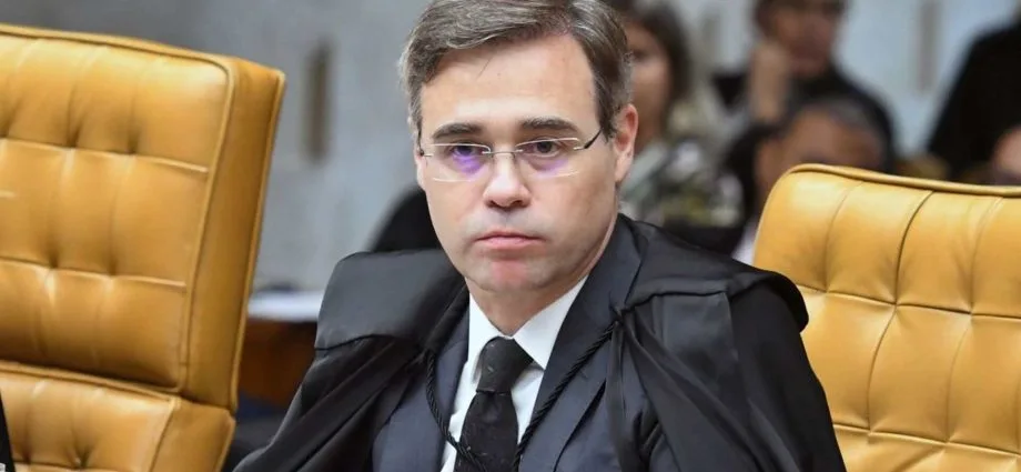 Mendonça retira sigilo do caso Master a pedido de Fachin