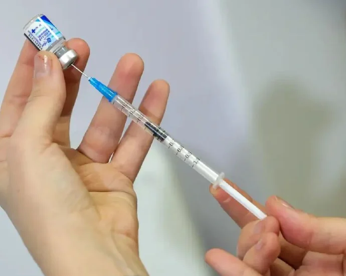 SUS oferece vacina pneumocócica 20-valente para maiores de 85 anos