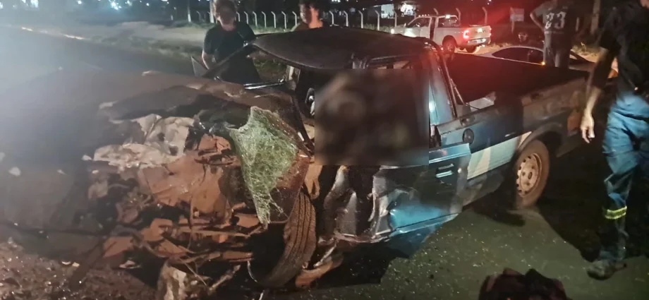 Acidente entre Ford Pampa e Fiat Toro resulta em morte em Ribas do Rio Pardo