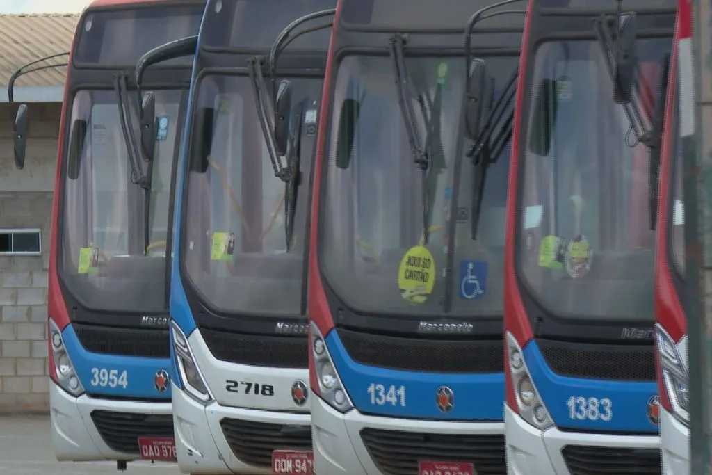 Ônibus gerenciados pelo Consórcio Guaicurus em Campo Grande (Foto: TV Morena)