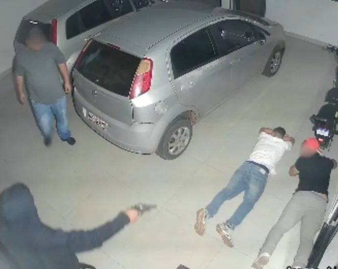 Bandidos armados roubam R$ 1,5 milhão em produtos em Campo Grande