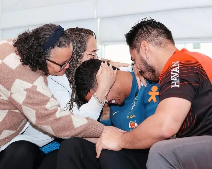 Arthur Dias é convocado para a Seleção Brasileira e chora de emoção em vídeo