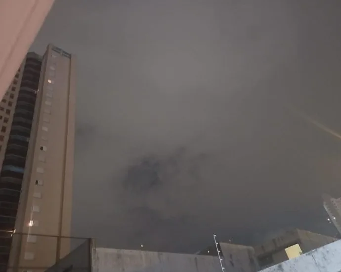 Alerta de temporal em Campo Grande: ventos fortes e descargas elétricas