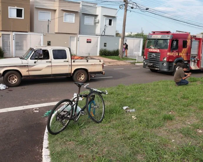 Ciclista em estado gravíssimo após colisão com caminhonete em Campo Grande
