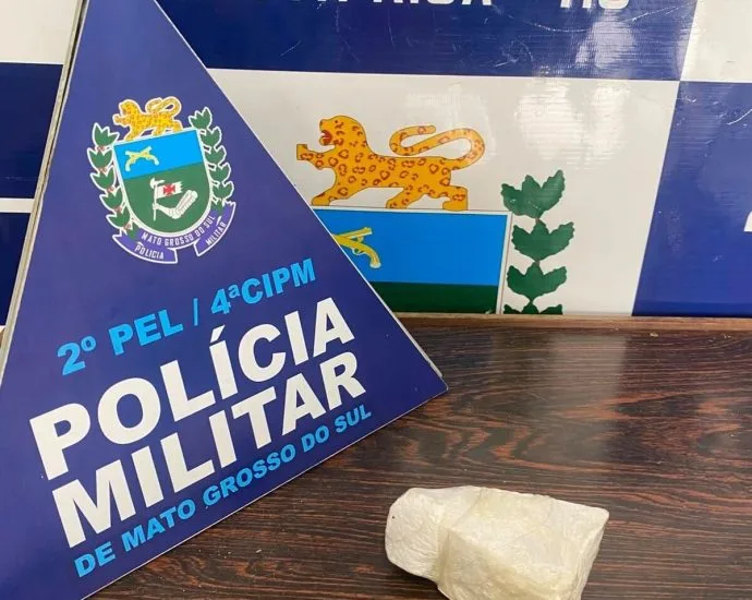 Mulher detida com 100 gramas de cocaína em rodoviária de Costa Rica