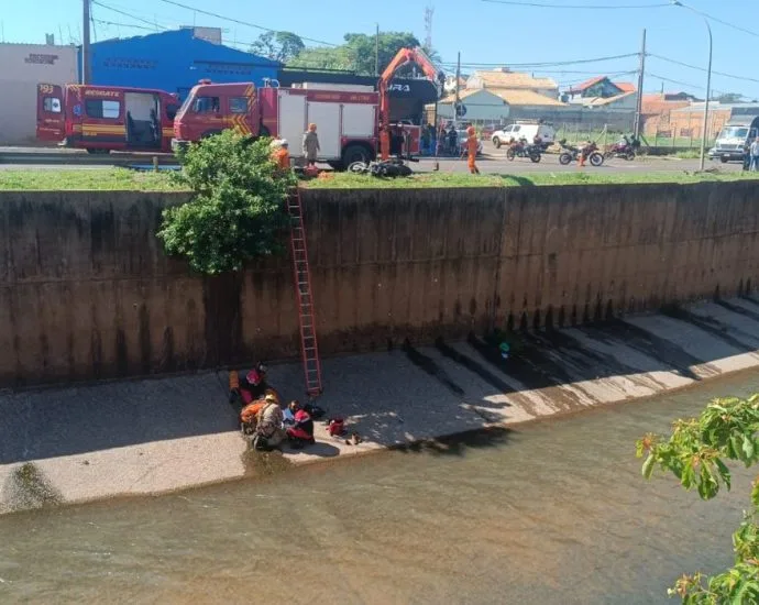 Motociclista fica ferido após cair em córrego em Campo Grande