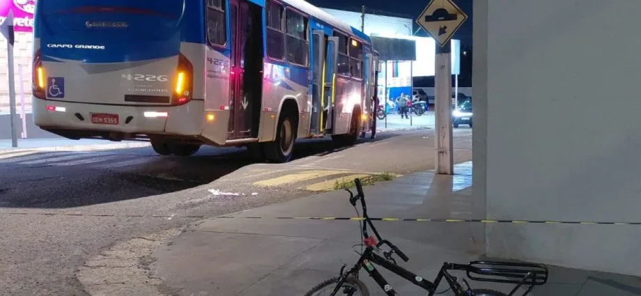 Criança de 11 anos atropelada por ônibus em estado gravíssimo