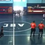 Árbitro armado gera tumulto em campeonato de futsal infantil em Campo Grande