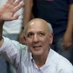 TSE rejeita candidatura de Arruda ao governo do DF