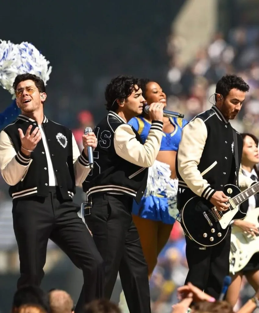 Jonas Brothers fazem show histórico na NFL em Melbourne