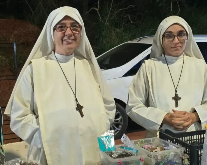 Freiras de Campo Grande vendem terços em feiras para construir convento