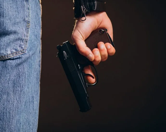 Jovem é morto a tiros e mulher fica ferida em Paranaíba