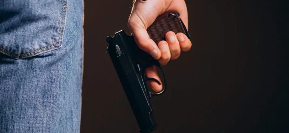Jovem é morto a tiros e mulher fica ferida em Paranaíba