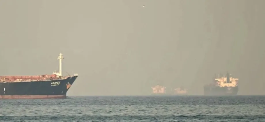 Ataque a navios com petróleo saudita no Estreito de Ormuz