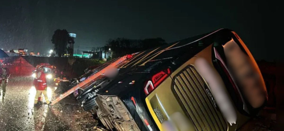 Acidente com ônibus na BR-376 em Ponta Grossa mobiliza equipes de emergência