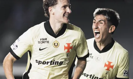 Vasco goleia Coritiba e se afasta da zona de rebaixamento