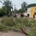 Moradores do Parque Dallas protestam após 72 horas sem energia
