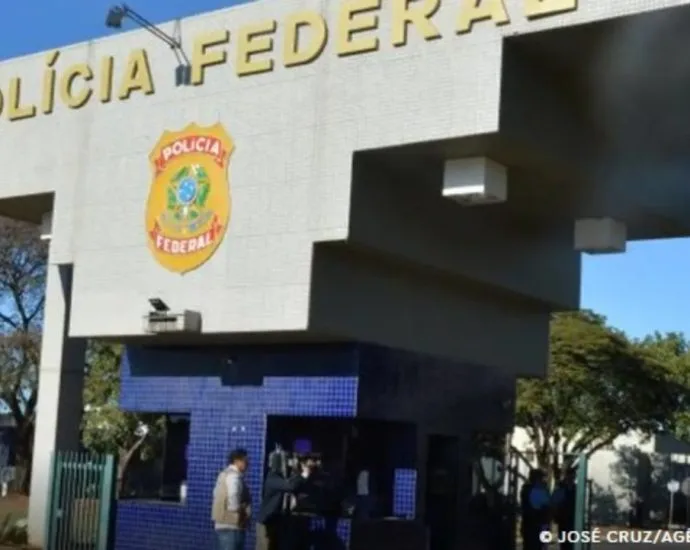 Delegados criticam afastamento de chefe da PF por decisão monocrática