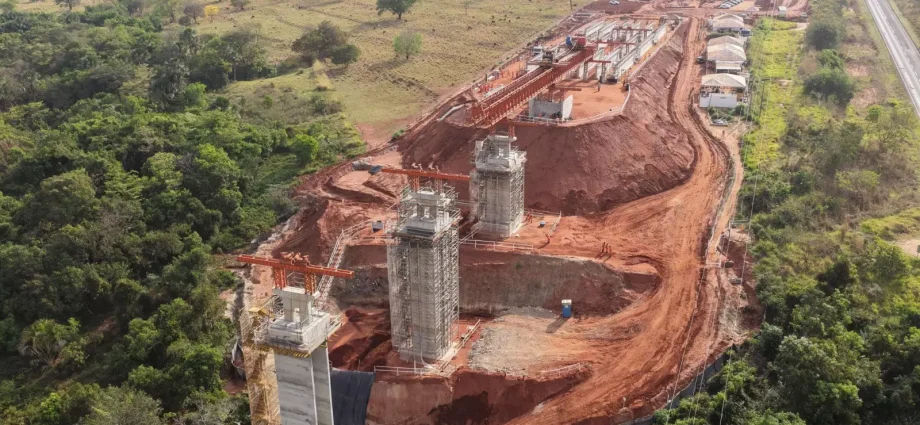Ferrovia da Arauco avança com construção de ponte em Inocência