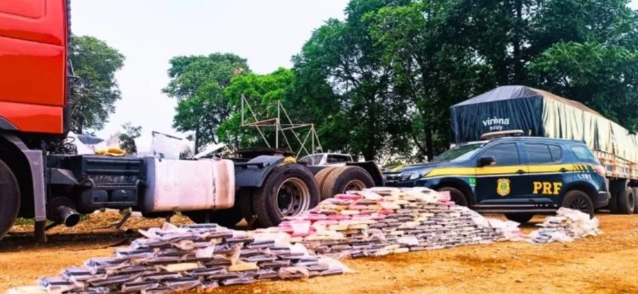 PRF apreende 304 quilos de maconha em Miranda