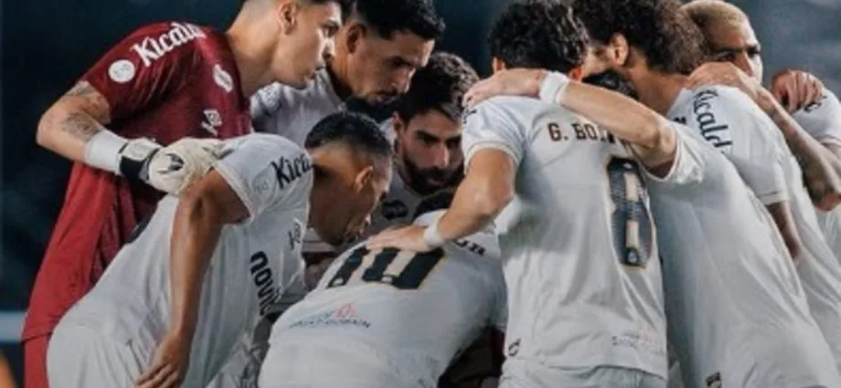Palmeiras empata com Santos na Vila e avança à semifinal da Copa do Brasil