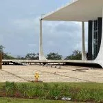 Ex-ministros do STF solicitam apuração rigorosa de crise no tribunal