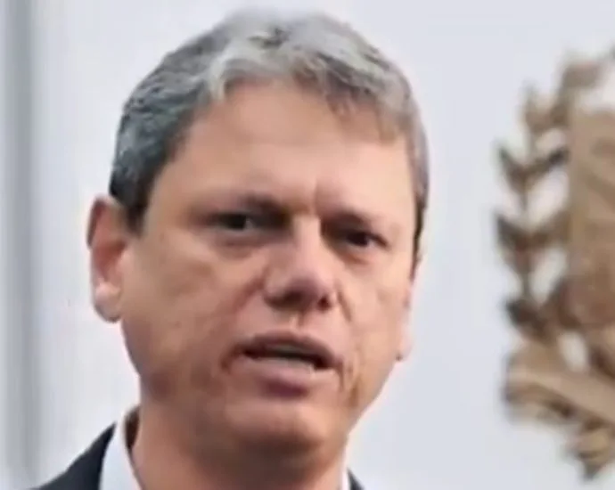 Tarcísio de Freitas defende apoio popular a André Mendonça em São Paulo