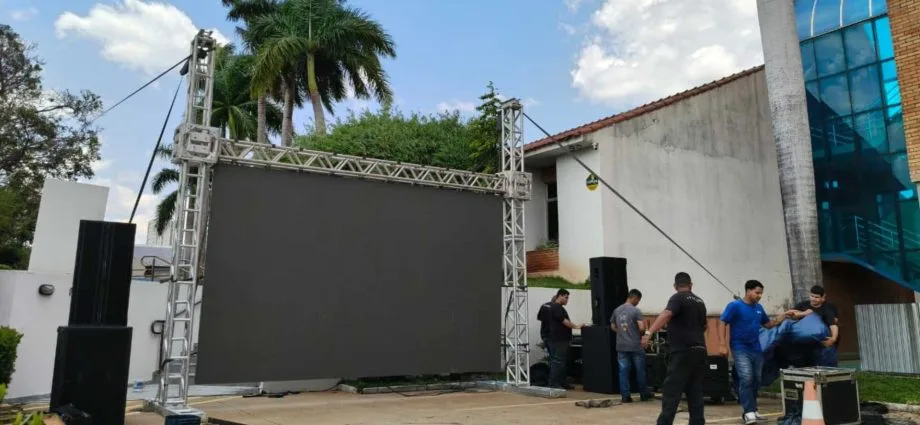 Debate Midiamax movimenta área externa do Crea-MS em Campo Grande