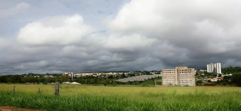Alerta de tempestade em Campo Grande nesta sexta-feira (11)