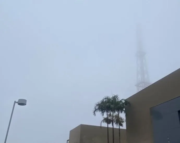 Neblina encobre Campo Grande após chuvas intensas