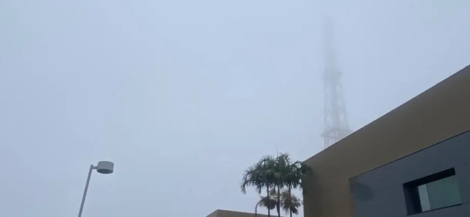 Neblina encobre Campo Grande após chuvas intensas
