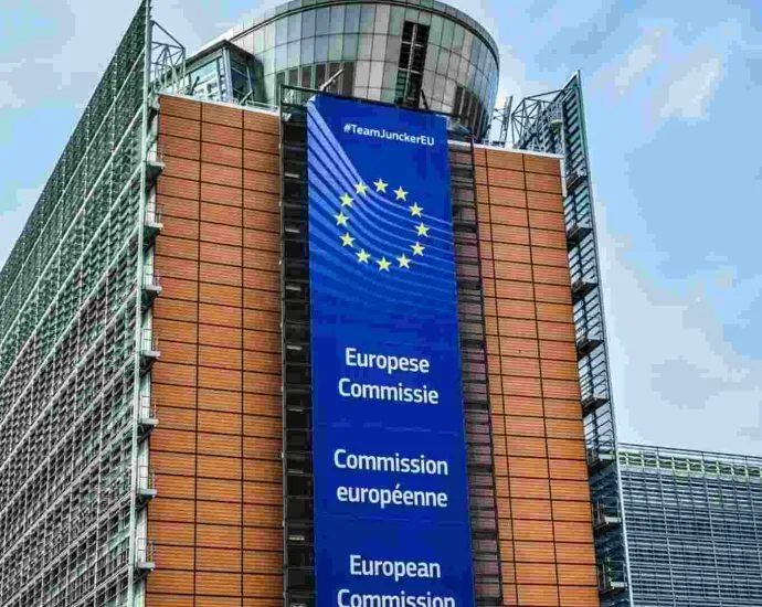 Cinco países da UE definem modelo para retornar migrantes rejeitados até 2027