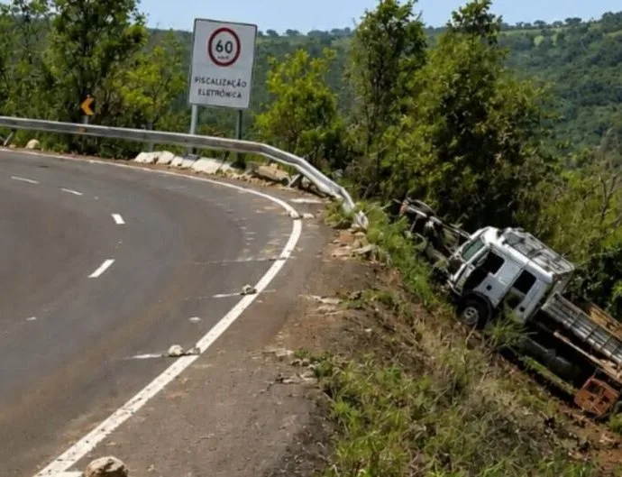 Acidente fatal na Serra de Maracaju deixa uma pessoa morta