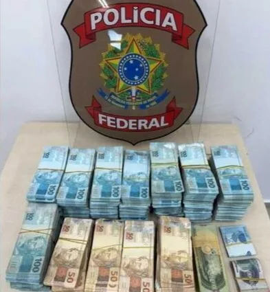 Funcionária de universidade é presa com R$ 800 mil em Ponta Porã