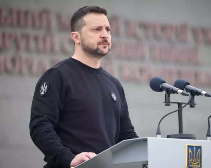 Drone russo atinge sede do SBU em Kiev