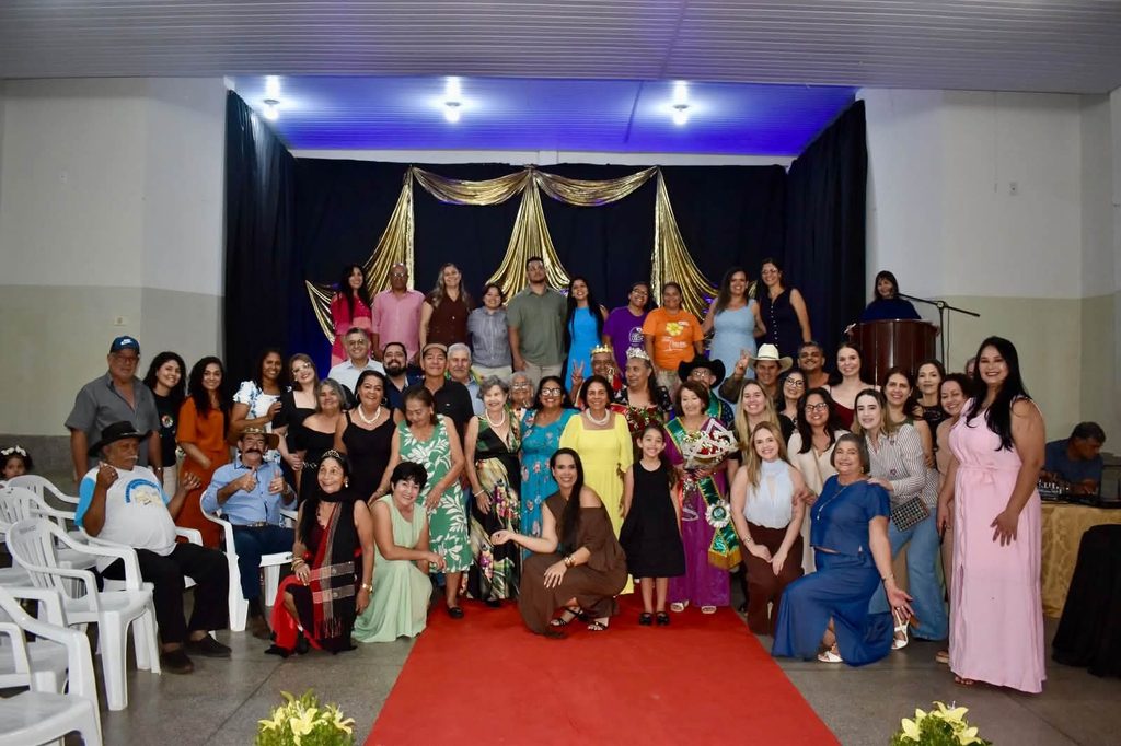 Miss e Mister Melhor Idade 2026 premia seis participantes em Água Clara