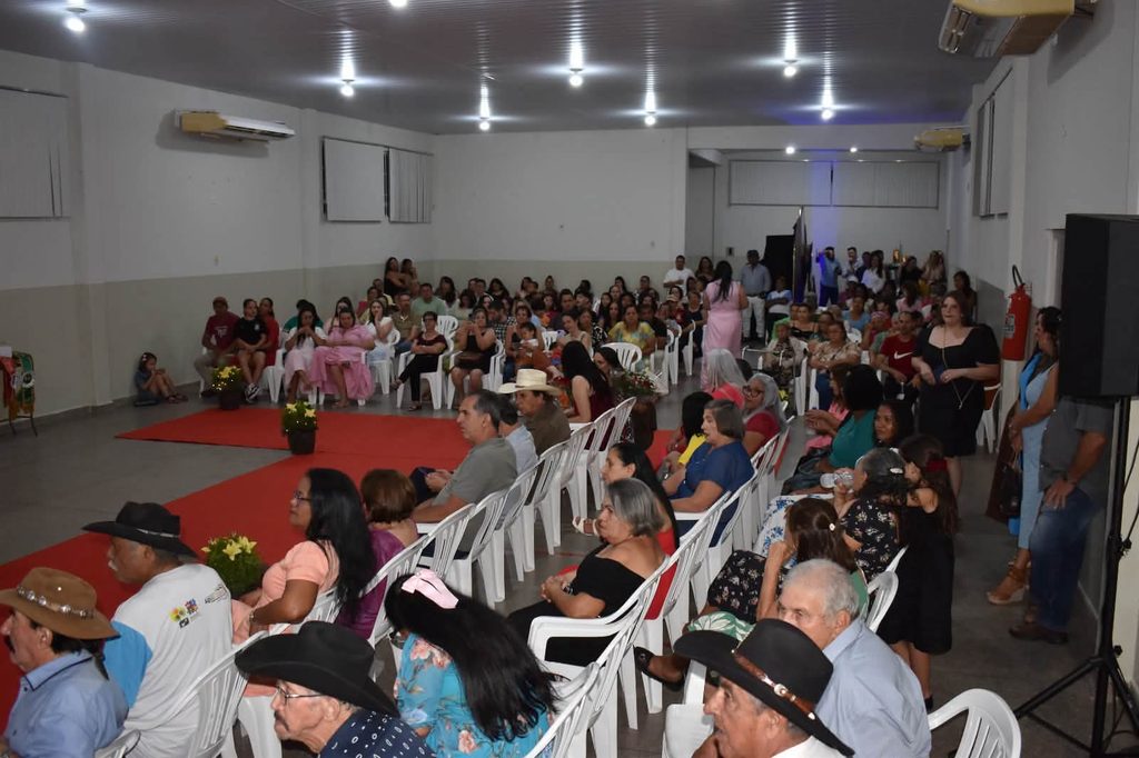 Miss e Mister Melhor Idade 2026 premia seis participantes em Água Clara