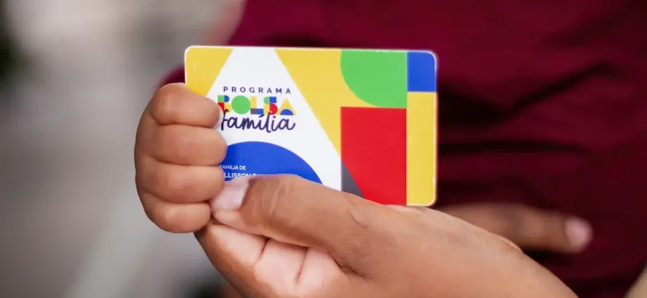 Bolsa Família: Regra de Proteção mantém 50% do benefício após emprego
