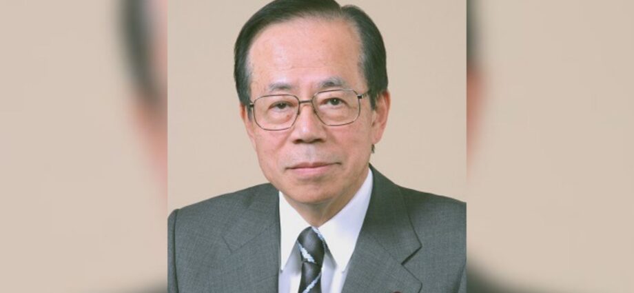 Yasuo Fukuda, ex-premiê do Japão, morre aos 90 anos