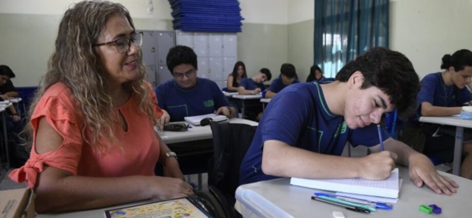Aulão gratuito para o Enem reúne mais de 60 municípios de MS
