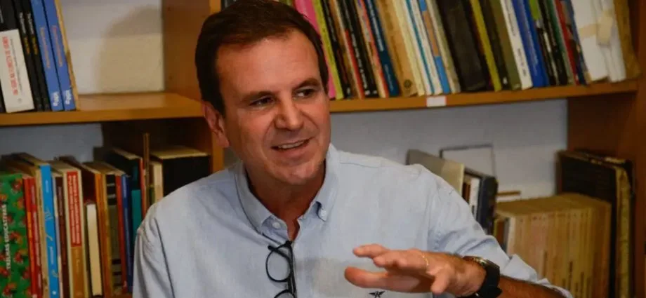 Eduardo Paes desiste da campanha ao governo do Rio de Janeiro
